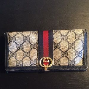 Gucci Vintage Navy GG wallet